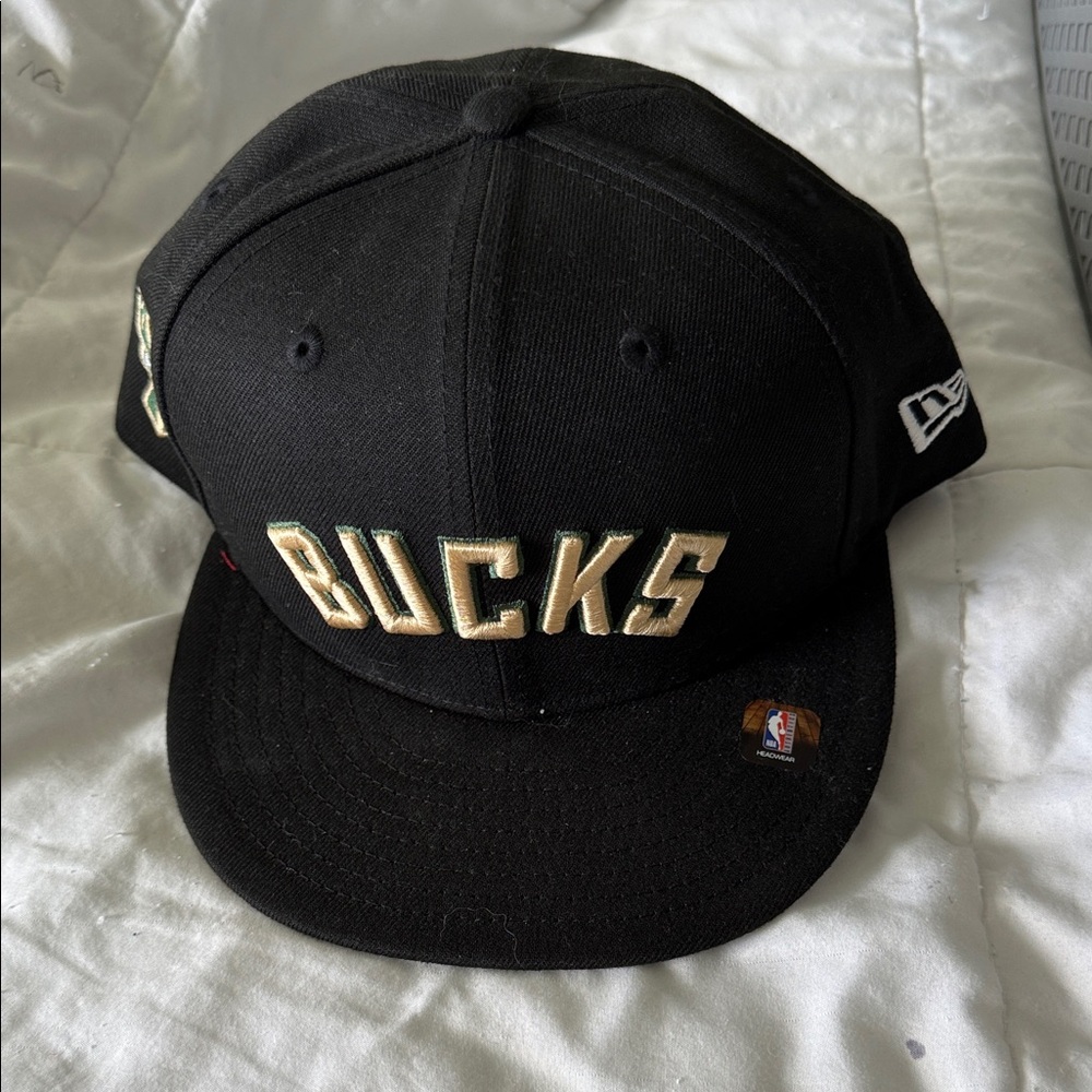 New Era Black Milwaukee BUCKS Fitted Cap with Gold Embroidery